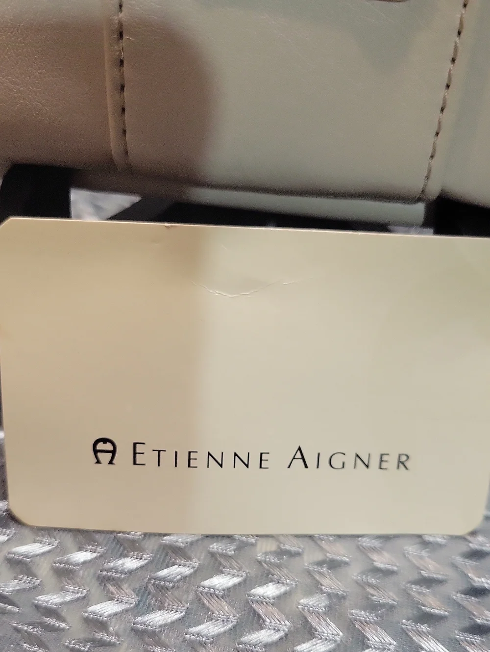 Etienne Aigner compact soft
